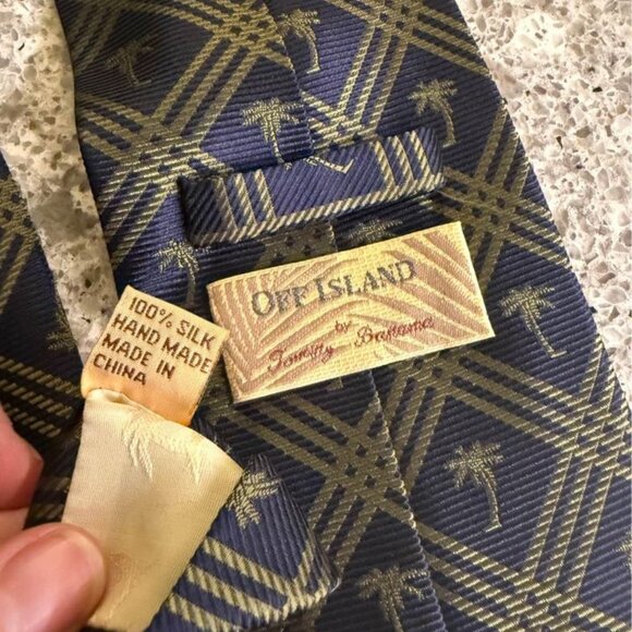 Lot of 3 Tommy Bahama “Off Island” 100% Silk Ties-Great Condition! - Picture 3 of 6
